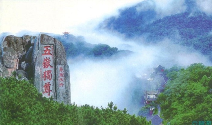 5 ngọn núi đẹp nhất Trung Quốc phù hợp với du lịch mạo hiểm
