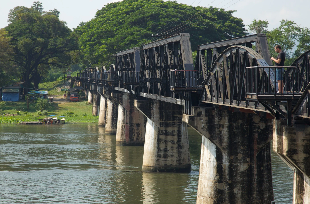 Cầu Qua Sông Kwai (The Bridge on the River Kwai)