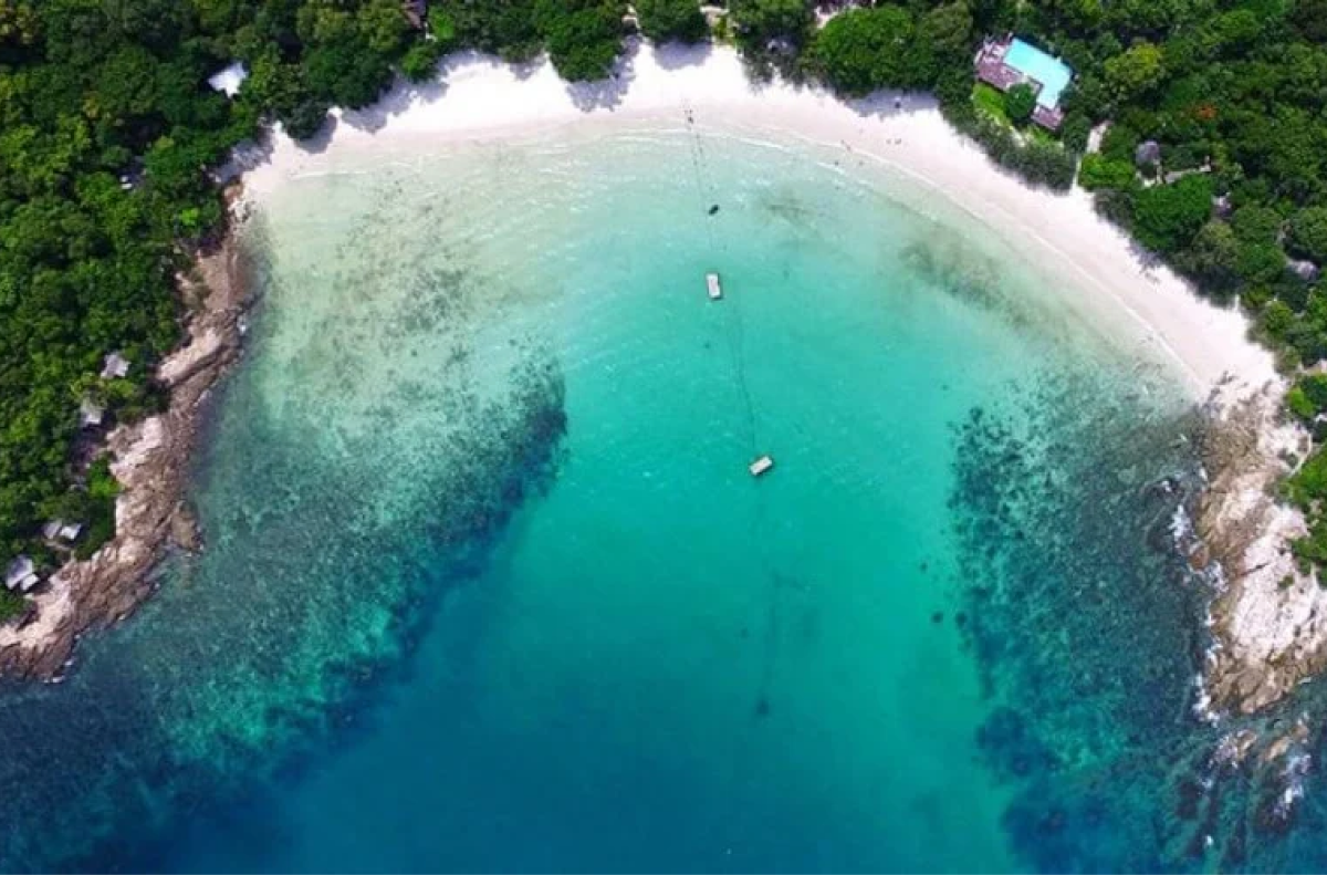 Hat Sai Kaew – Bãi biển đẹp và sôi động nhất trong các địa điểm du lịch Koh Samet