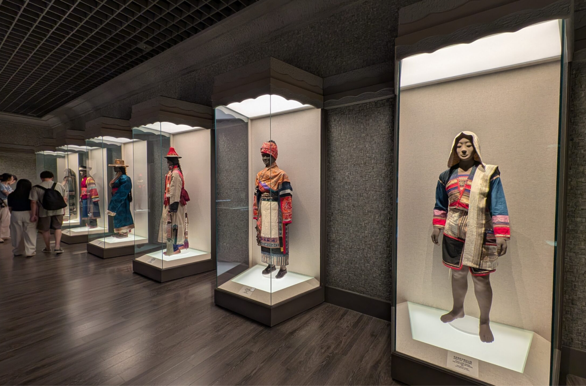 Phòng trưng bày đồ đồng cổ Trung Hoa