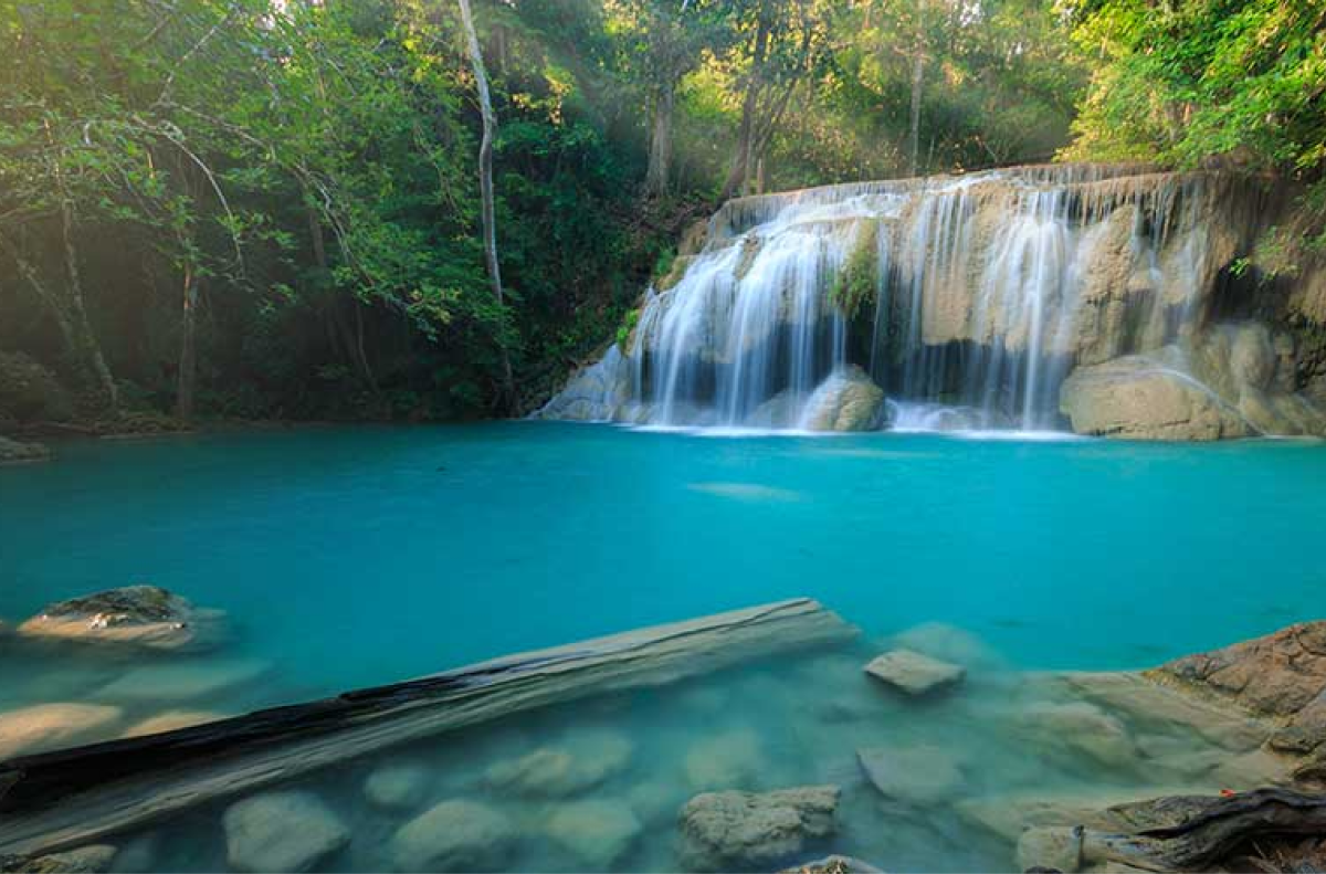 Thác Erawan (Erawan Waterfall)