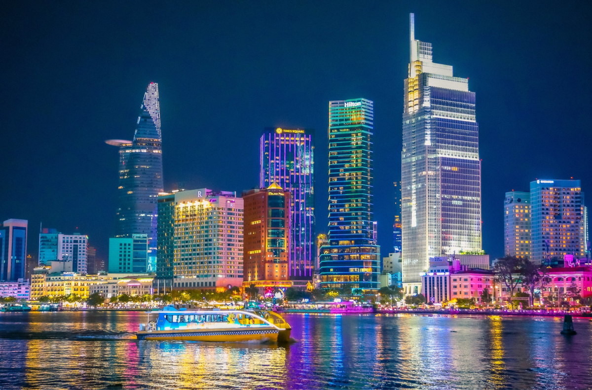 Thành phố Hồ Chí Minh - trung tâm kinh tế và văn hóa lớn nhất cả nước