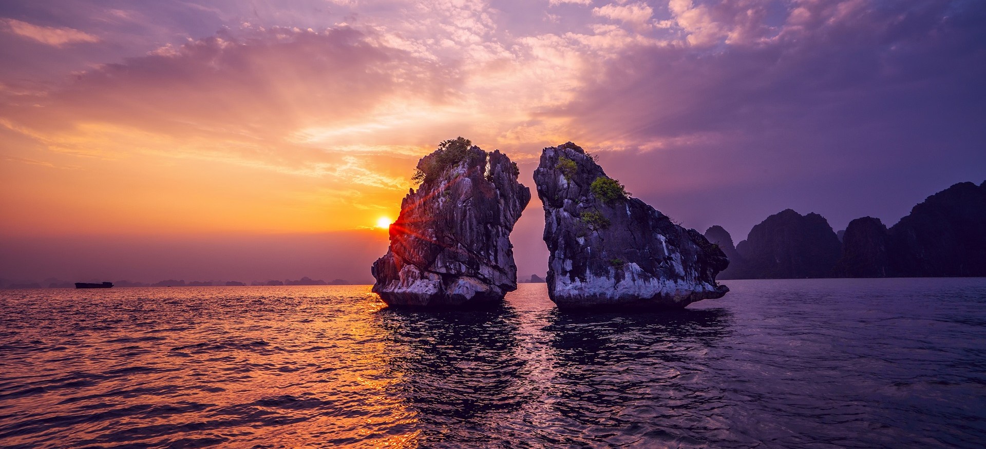 DU LỊCH VỊNH HẠ LONG - HẠ LONG PARK - BÃI CHÁY - YÊN TỬ