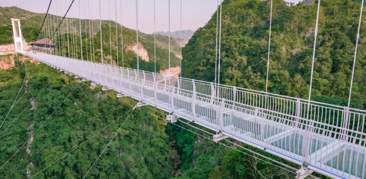 CHƯƠNG TRÌNH MAI CHÂU - MỘC CHÂU - CẦU KÍNH BẠCH LONG