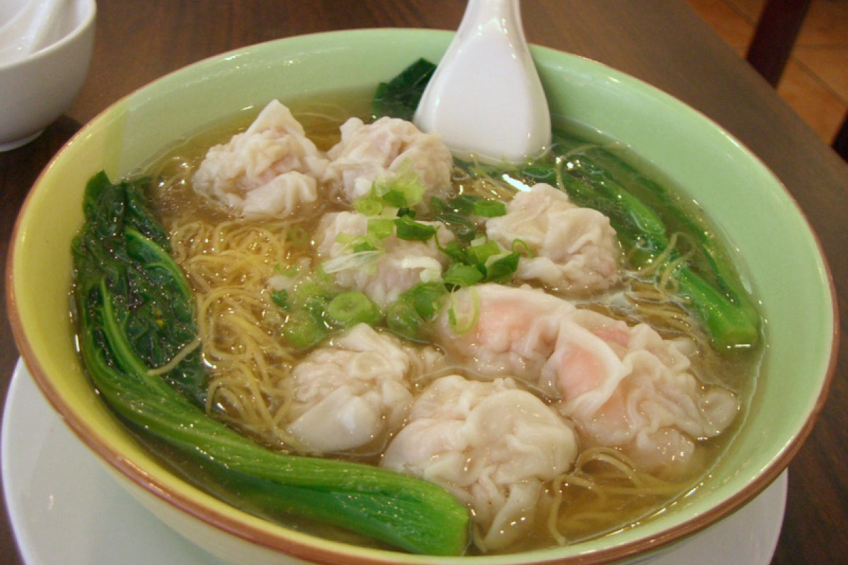 Mì hoành thánh là món ăn biểu tượng trong ẩm thực Hong Kong,