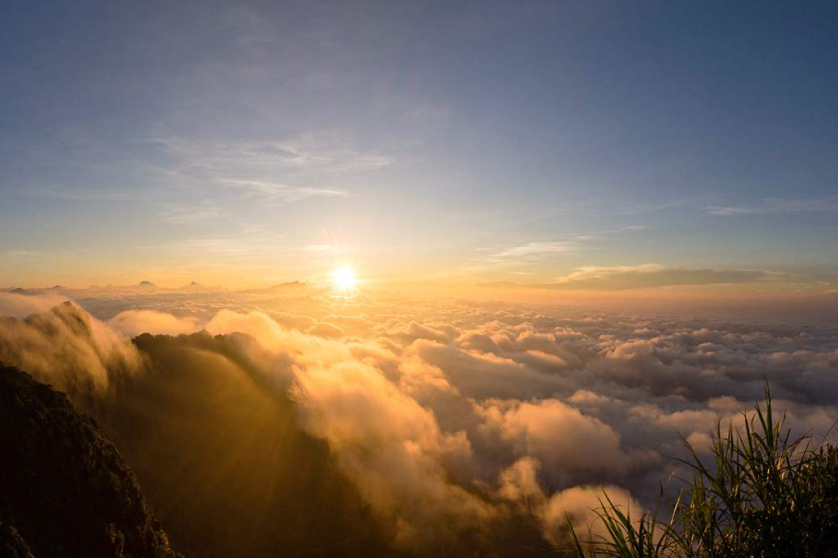 Săn mây trên đỉnh Chiêu Lầu Thi – trải nghiệm huyền ảo giữa biển trời