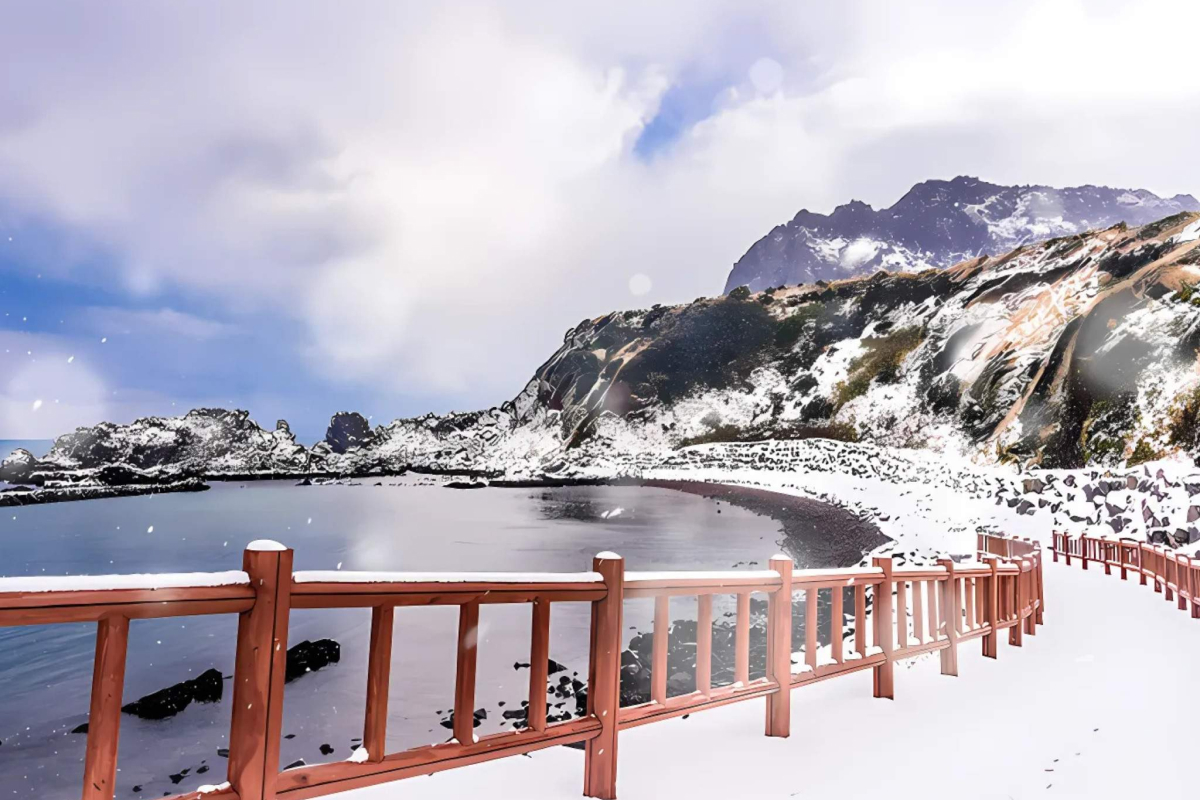 Mùa đông là thời điểm nhiều cảnh quan đặc trưng nhất của đảo “lên hình” đẹp nhất trong năm.