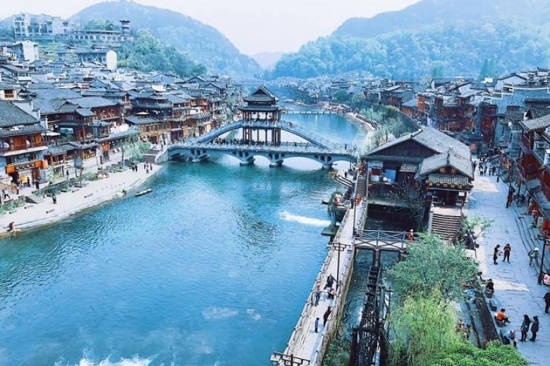 Tour Trung Quốc Tết Âm Lịch 2026 9N8D I Urumqi – Hồ Thiên Nga – Trượt tuyết Nalati – Hồ Sayram – Sa mạc Kumtag – Hoả Diệm Sơn – Hồ Thiên Trì 