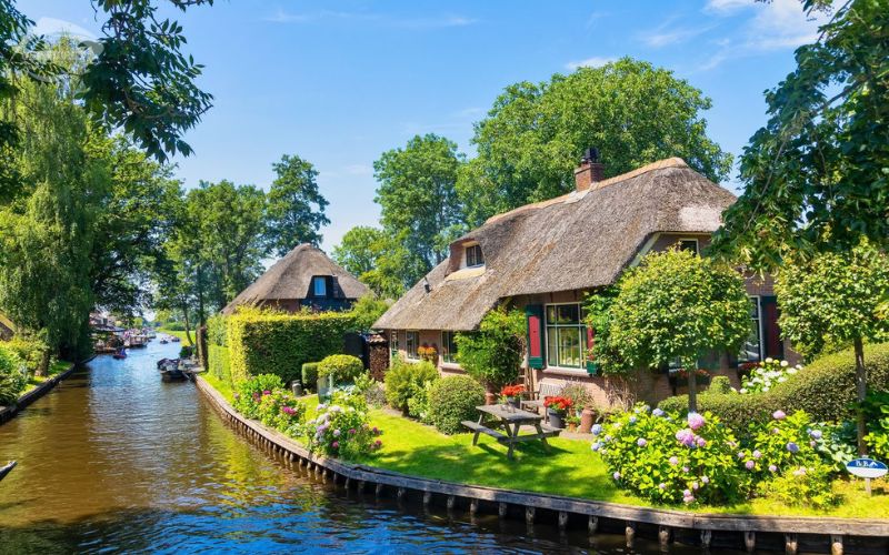 Làng Cổ tích Giethoorn