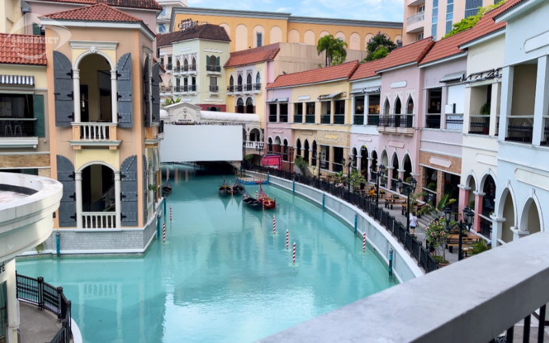 Venice Grand Canal Mall - du lịch Philippines