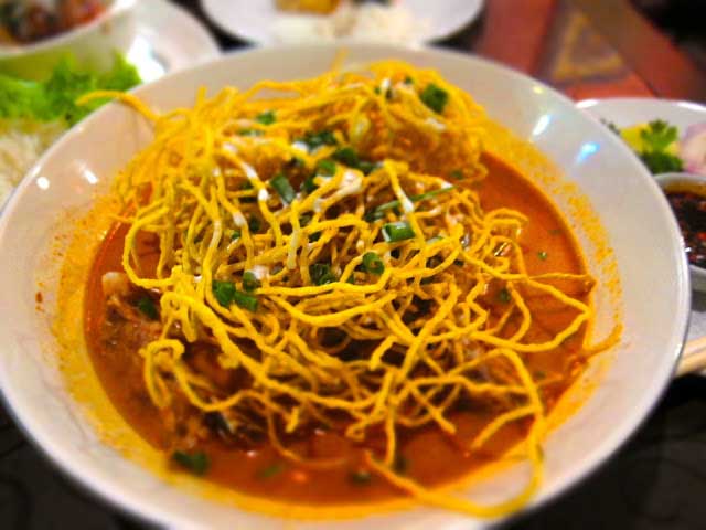 Thưởng thức Khao Soi một đặc sản ở Chiang Mai