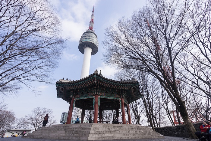 Tháp Namsan biểu tượng của truyền thông Hàn Quốc